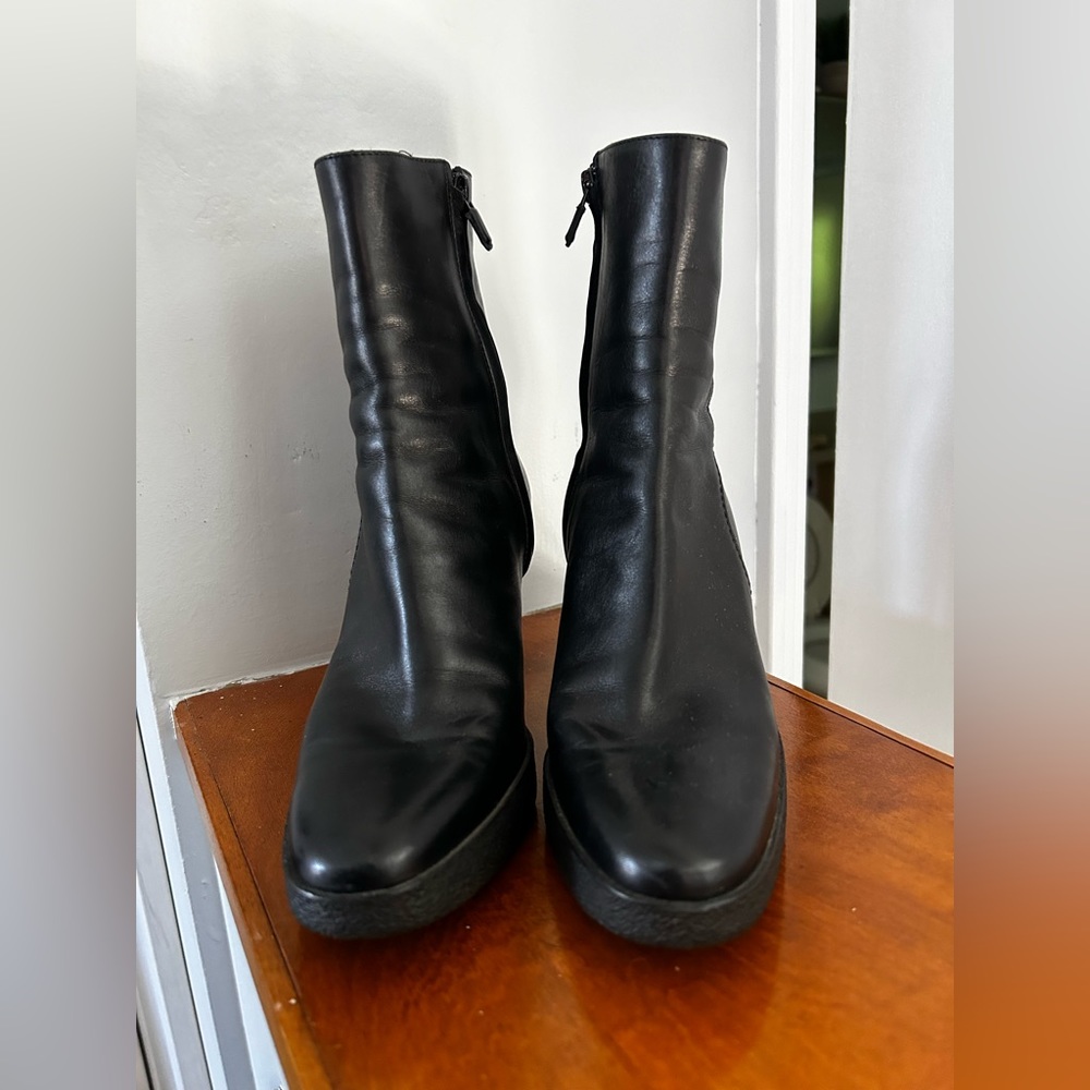Tod’s leather 3.5” bootie/boots.